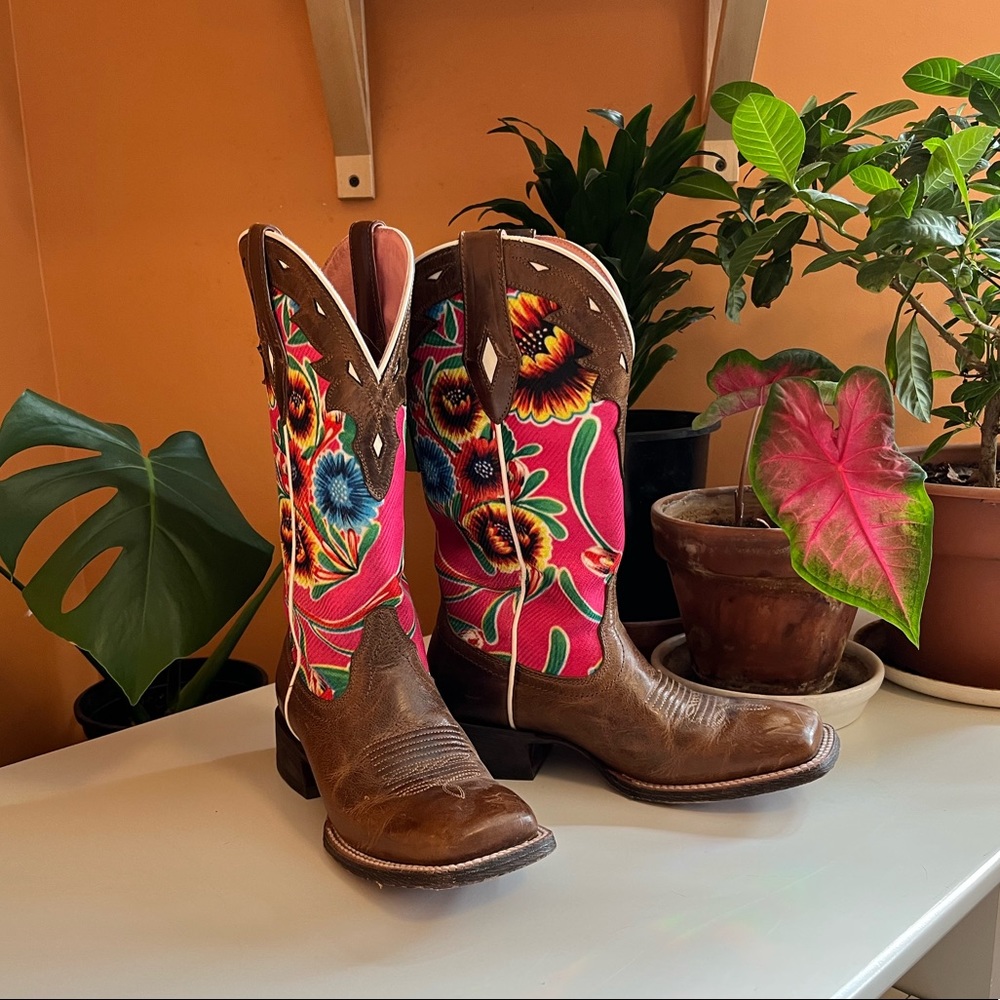 Gorgeous floral cowboy boots